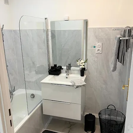 Apartamento Lumineux, 5 Min De La Plage, 2 Personnes, Calme Niza