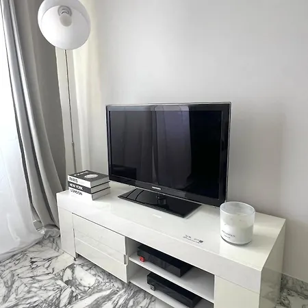 Lumineux, 5 Min De La Plage, 2 Personnes, Calme * Niza